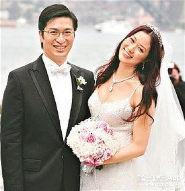 张馨予婚礼1.4万一桌，徐子淇妆发50万，明星婚礼太壕了