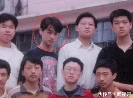 男星的童年照,黄子韬熊猫眼,张艺兴萌翻,易烊千