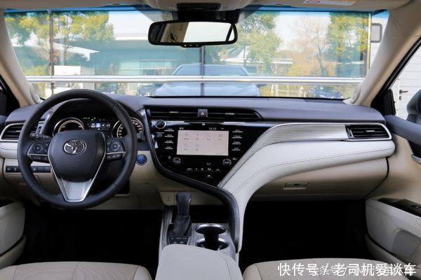 18万预算选第八代凯美瑞还是迈腾?老司机:注意