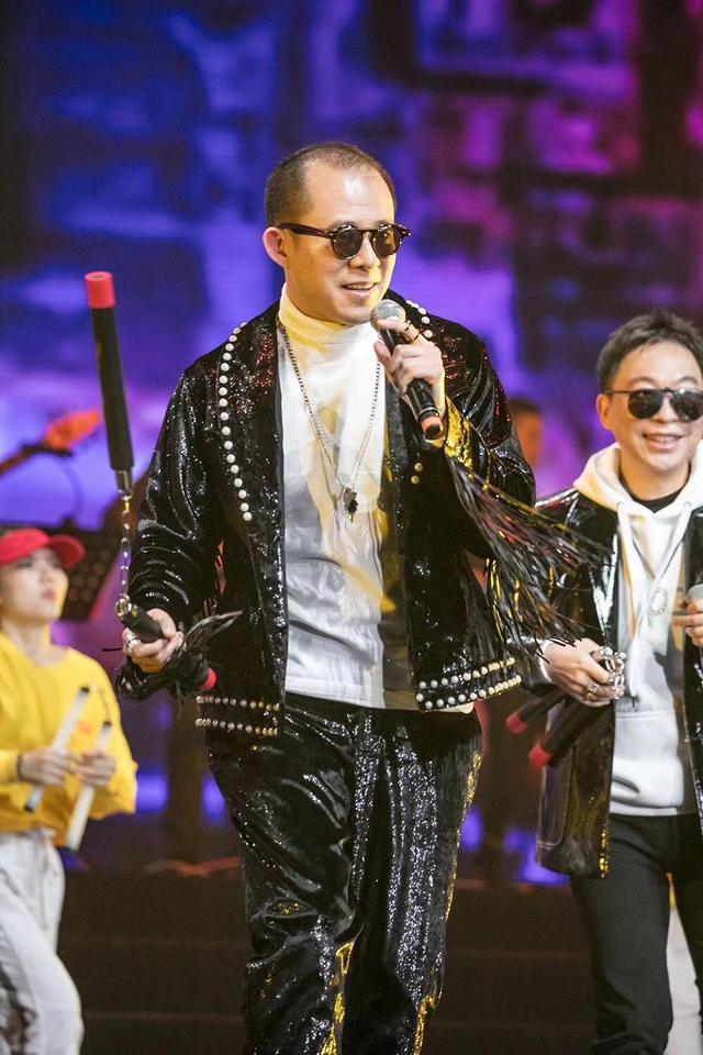 腾讯年会高管们罕见亮相,个个年薪都一两亿,张