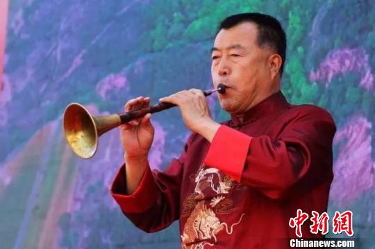 甘肃庆阳民众\＂回归传统\＂:从烧香祈福到品味民俗