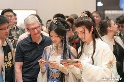 苹果CEO库克盛赞逆水寒手游画面，国外玩家玩不到馋哭了？