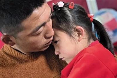 甘肃农民赴新疆\"转移就业\":也许是最有希望选择