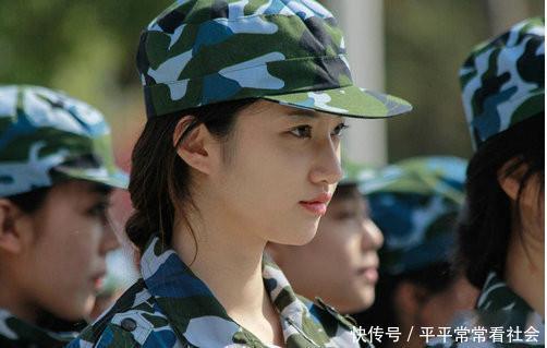 大学军训后,军训服装都去哪了?宿管阿姨背后透