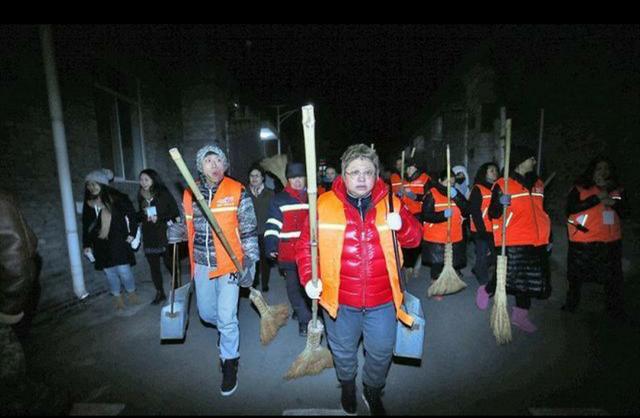 看到韩红公布的慈善捐款名单,我又默默地为张