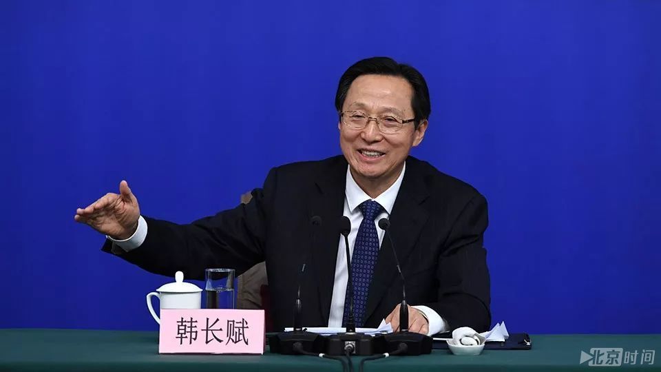 给农民吃了定心丸!粮食价格下调不要怕,未来农业要这样发展!