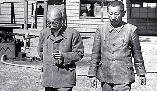 一组老照片,看看当时二战的甲级战犯,在监牢里