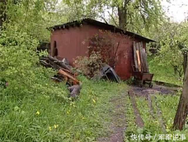 男子将两名十多岁的女孩关在家中,3年生下三个孩子