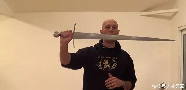 实战的刀剑一般都多重?