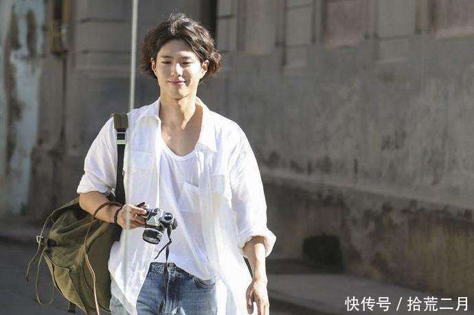 韩剧《男朋友》首曝海报, 宋慧乔红衣造型太美