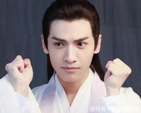 《香蜜》罗云熙晒剧照,明明就是一尾好龙,却要