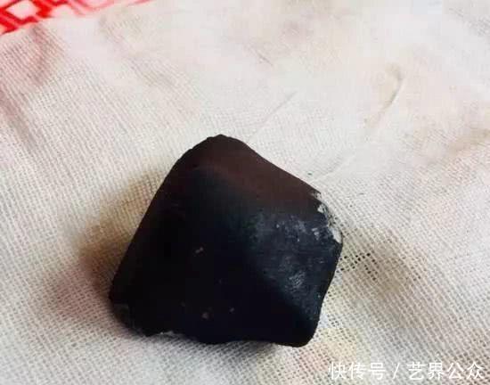 云南坠落陨石被找到数块 专家称价值极高