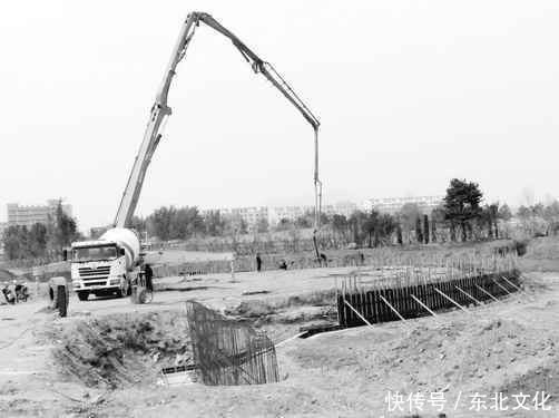 12道橡胶坝建设中 7月份全部蓄水成湖