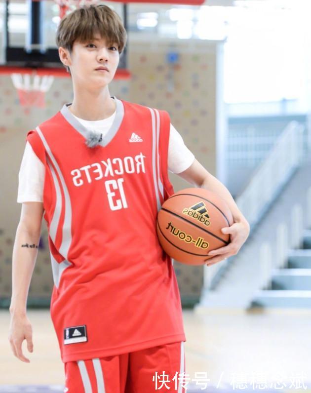 逛街被星探看中而出道的4大明星:安以轩第四,