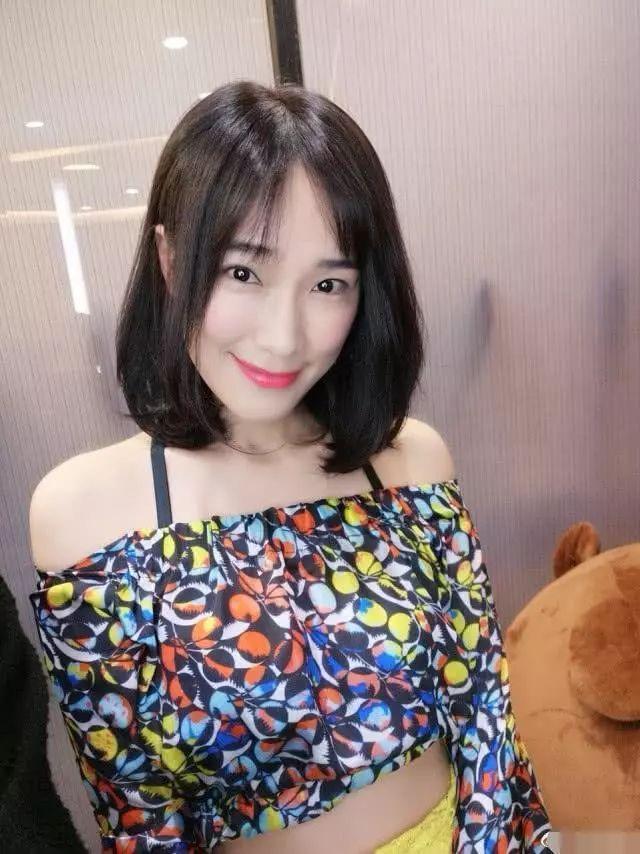 正脸照出炉！七夕刚过去没多久，王宝强就恋爱了？
