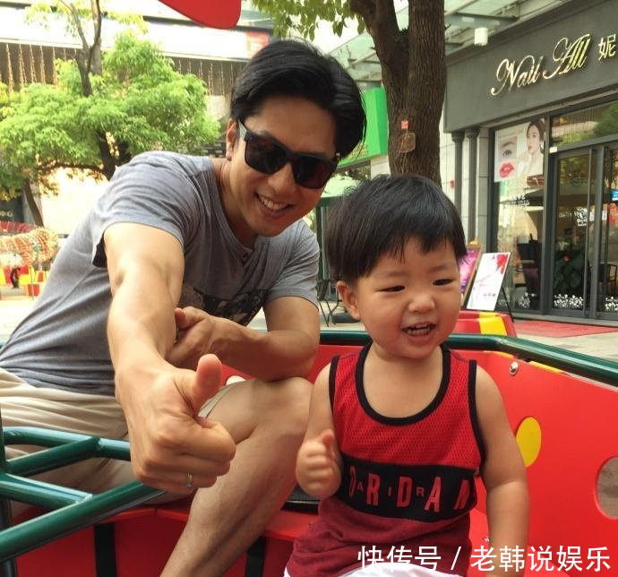 凌潇潇新戏杀青, 晒唐一菲和儿子照片庆祝得二