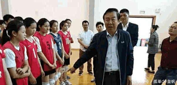 郎平的恩师, 中国女排功勋教练袁伟民近况如何