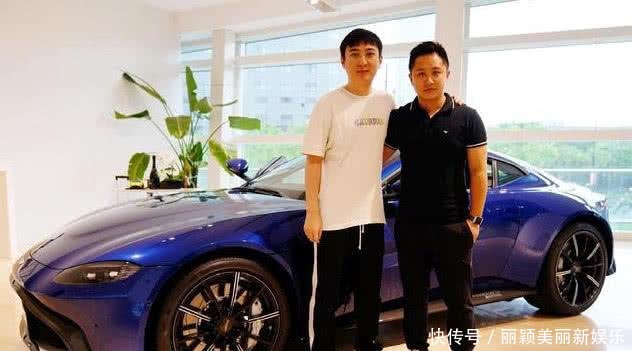 王思聪兑现诺言,一年前承诺的IG战队跑车已送