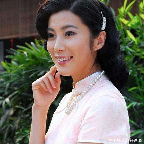 她被称为“女版于震”，曾红极一时，为何如今却归隐山东老家？ - 360娱乐，你开心就好