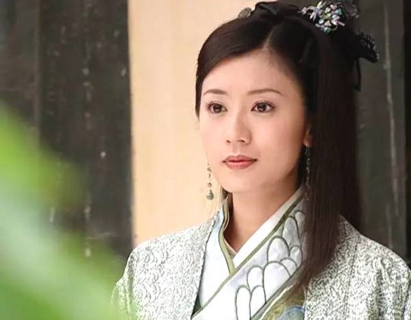 44岁贾静雯再办婚礼，曾替父还债错爱渣男，终于等到幸福来敲门