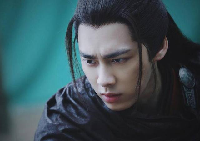 仙侠大剧《无尽天灯》开拍,李易峰坐拥赵丽颖