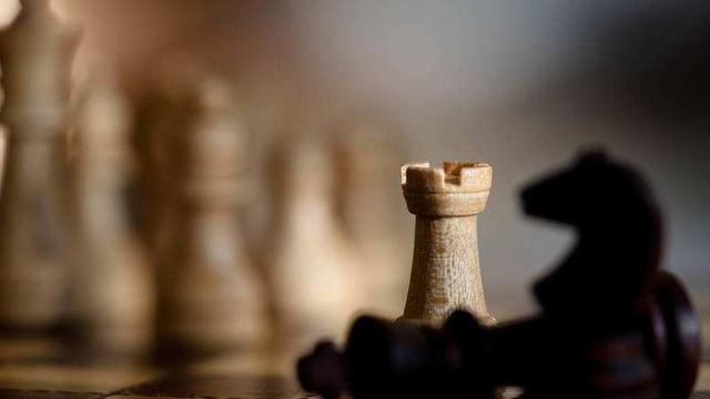 与没有资质的分包方签订了合同,取得的发票能