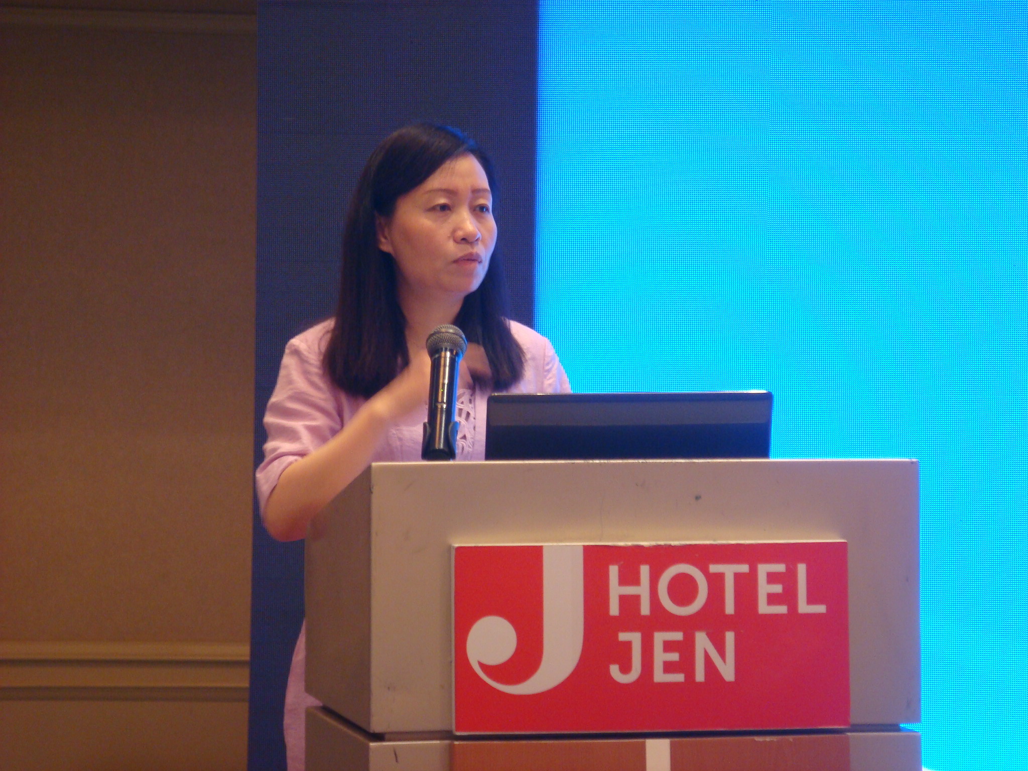 \"营养与疾病预防\"全国医生营养继续教育项目在沈阳启动