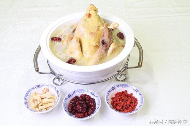 峨眉山美食哪里找,知道以后就不会乱吃!