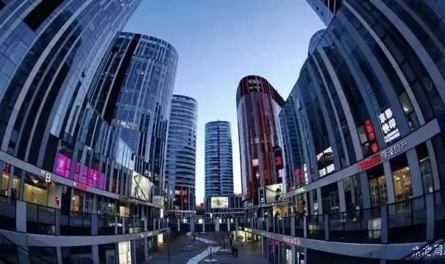 北京下沉广场有哪些 建筑施工图施工 第3张 北京下沉广场有哪些 建筑施工图施工 第3张