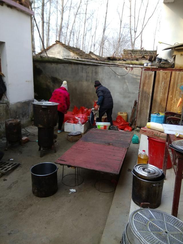 实拍农村"白事"宴席,包桌越来越流行