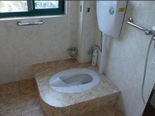 老师傅告诉你家里卫生间,到底是用马桶,还是蹲