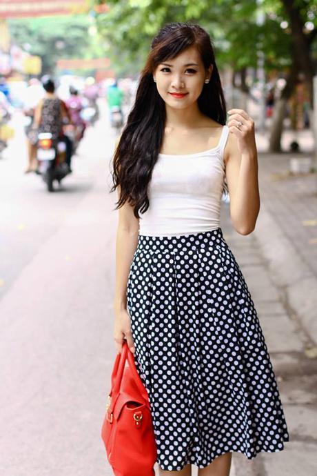 越南旅游偶遇的各种越南美女, 网友：觉得最后一个最好看！