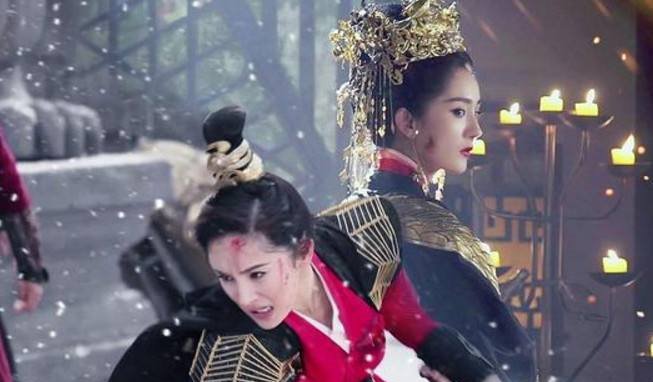 拍戏被趁乱占便宜的女星,刘亦菲的可以忍,赵