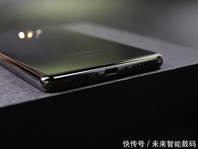 小米性价比首选!概念全面屏+骁龙835+6GB+快