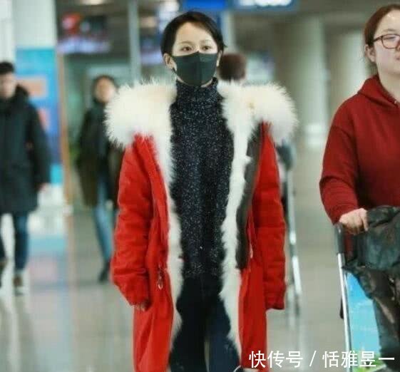 杨紫也认真过冬,红外套配高领毛衣,这才是90后