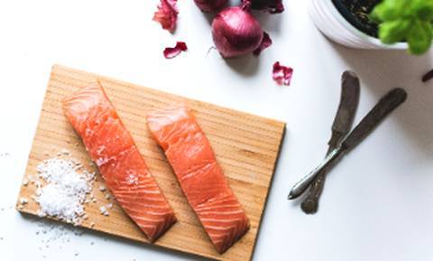 \"深海鱼油\"会伤肝!想用它预防心脑血管病的,看看这个最新研