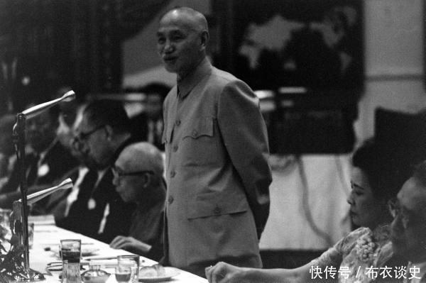 1949年蒋介石请老和尚算命，和尚一番话后，蒋介石胆战心惊