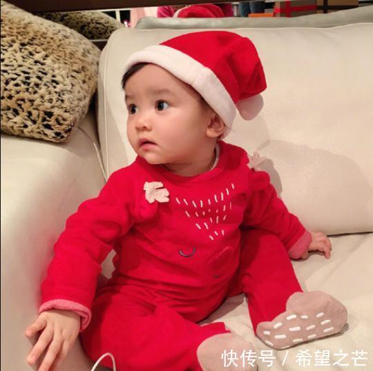 熊黛林双胞胎表情近照曝光,一个呆萌可爱,一个女儿包崛起图片