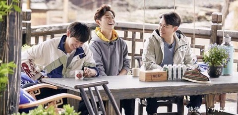 她代替刘宪华成《向往的生活》第三季常驻嘉宾