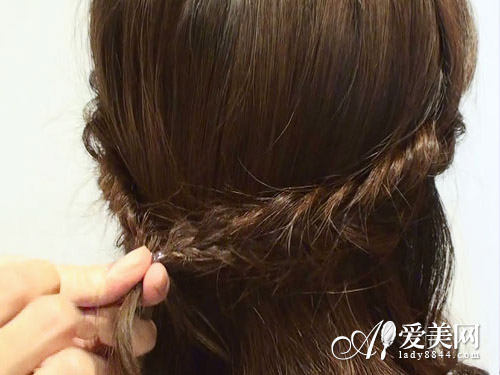 韩式编发教程打造治愈系森女发型_360问答