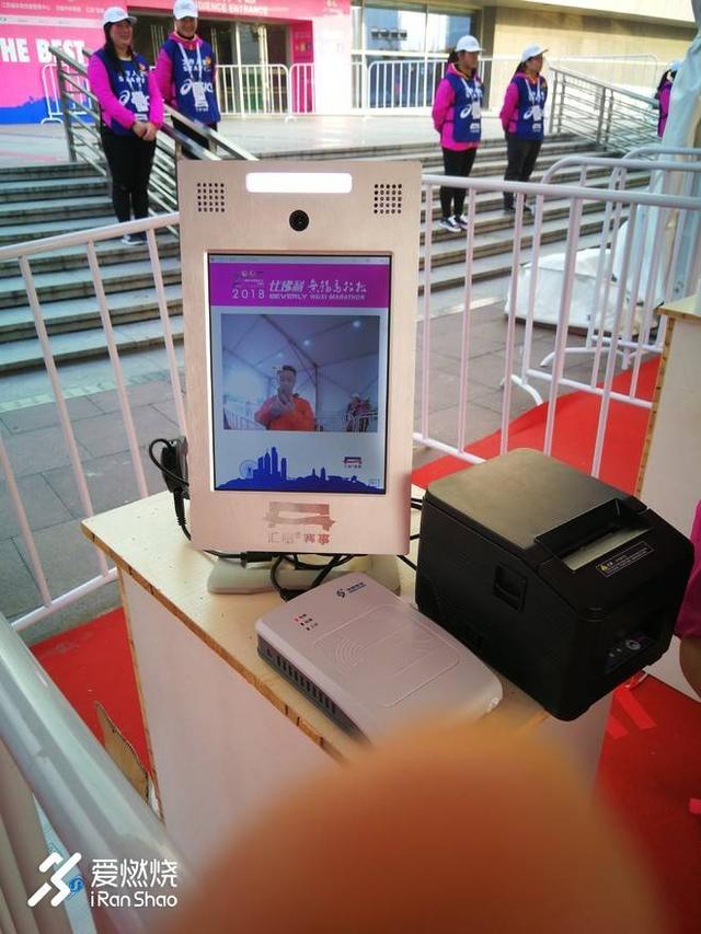 樱花满地,水满天,阳春三月战无锡 -2018锡马赛