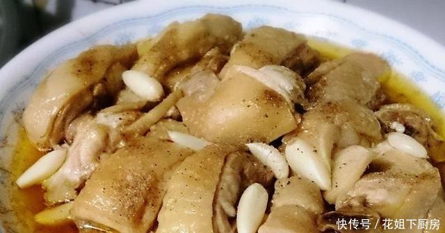 电饭锅版制作美食鸡,做法简单还全家,上桌美味常州蒜头清蒸图片