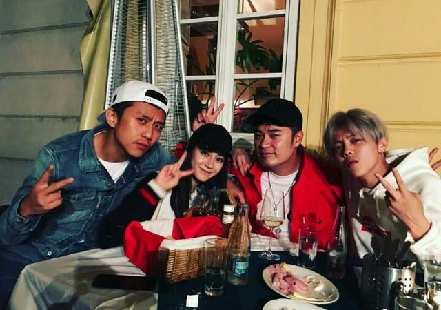 你们怎么还不分开关晓彤机智回答,鹿晗回应才