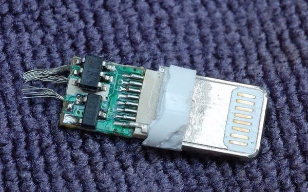 为什么苹果手机有的线充不进去电_360问答