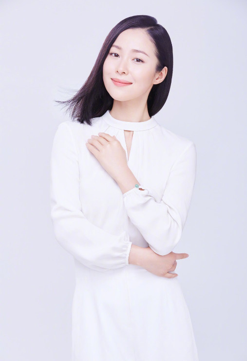 早年传出与佟大为同居,还是被承认的准儿媳,3