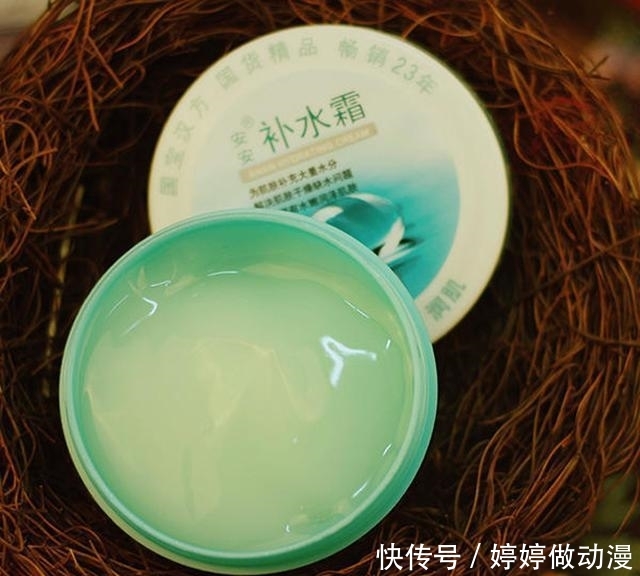 面膜敷完后该不该洗脸, 很多人都搞错了, 怪不得