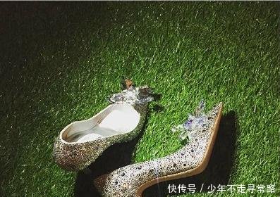 女星的婚鞋杨颖的46颗水晶石,颖儿的凉鞋,都输
