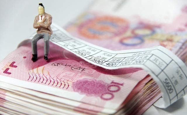 平时多交社保,退休可以多领养老金,但不是按比