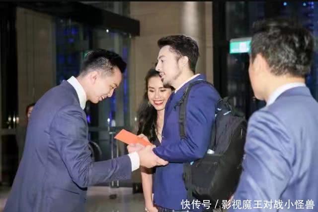 前任结婚,他带着现任参加婚礼还和新郎热聊,谁