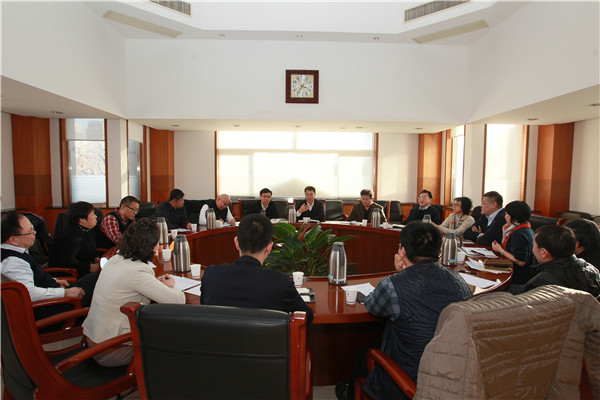 学校召开民主党派负责人暨代表座谈会